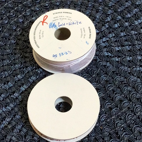 Stampin’ Up! Rose Gold Striped Ribbon & Rose Gold Sparkle Ribbon Bundle - Picture 2 of 3